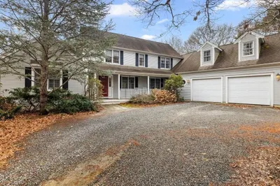203 Cotuit Bay Dr 1