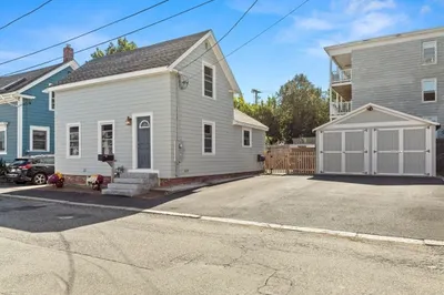 5 Rice St