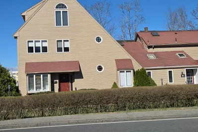 938 East Street #4 1