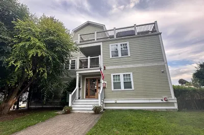 23 Beech St #2 1