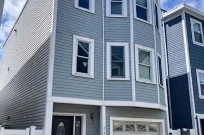 111 Tudor St