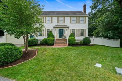58 Michele Dr 1