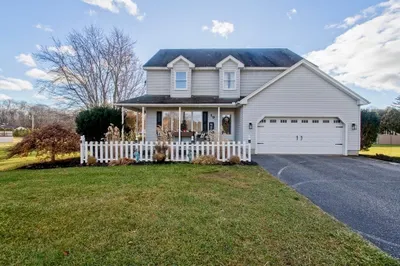 19 Lancaster Dr 1