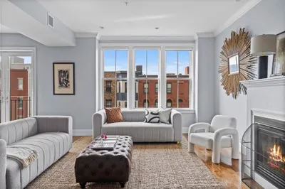 376 W Broadway #7