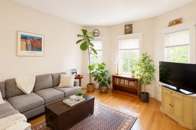 213 Parsons St #1 1