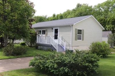 48 Songbird Ln