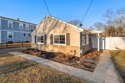 241 Mendon Rd 1