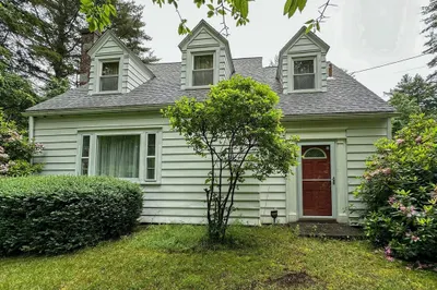 224 Loomis St 1