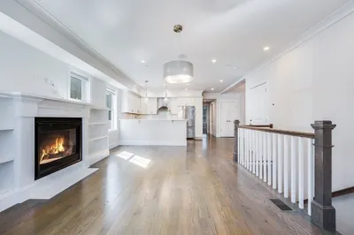 8 Enterprise St #1