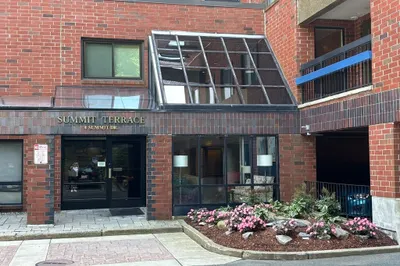 4 Summit Drive #4-602 1