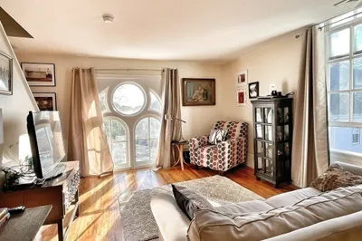 7 Park St #6 1