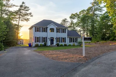 7 Great Pines Dr 1