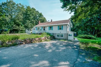 52 Roosevelt Rd 1
