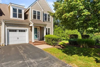 34 Barker Square Dr #34