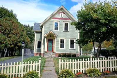 70 Pleasant St 1