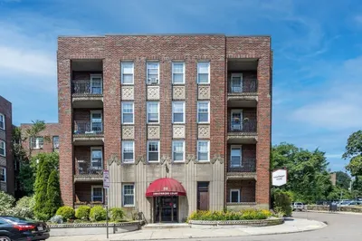 52 Strathmore Rd #32