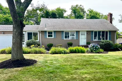12 Old Farm Rd
