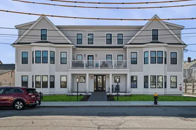 4 Anawan Ave #1