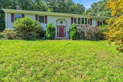 107 Woodhill Rd 1