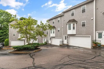 12 Ricciuti Dr #4 1