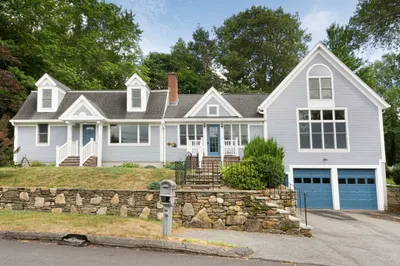 18 Crestview Dr