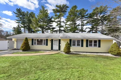 6 Penikese St 1