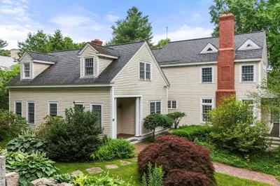 52 Willow St