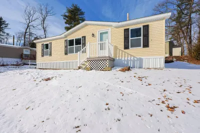9 Emerald Dr