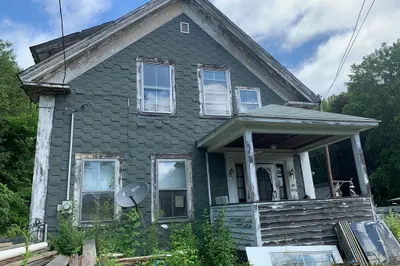 475 E Main St