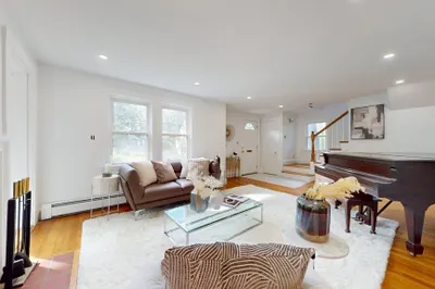 125 Oakdale Rd