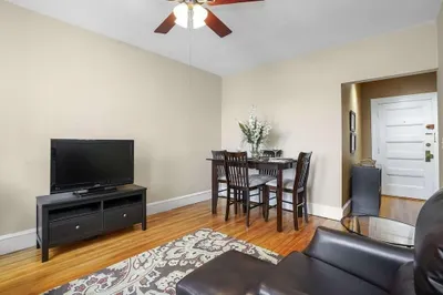 2 Arlington St #22 1