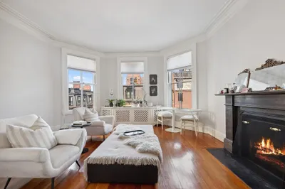 61 Commonwealth Ave #8