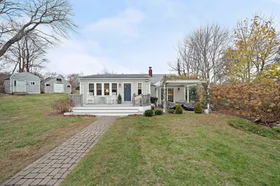 100 White Horse Rd 1
