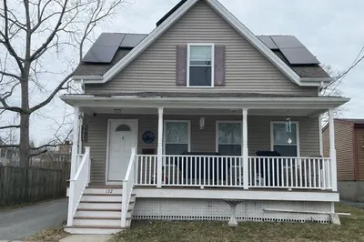 132 Pleasant St 1