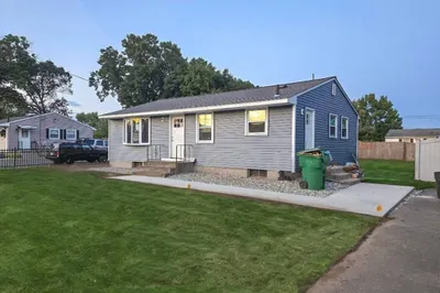 127 Bostwick Ln #1 1