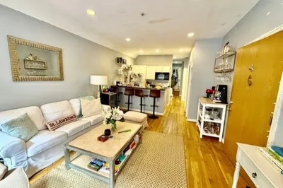 17 Thacher St #1 1