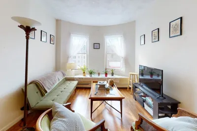 18 South Huntington Ave #3
