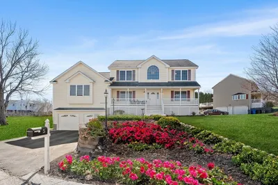 5 Apple Crest Drive 1