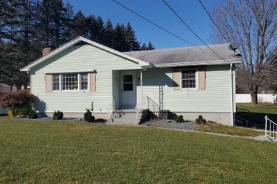 50 Main St 1