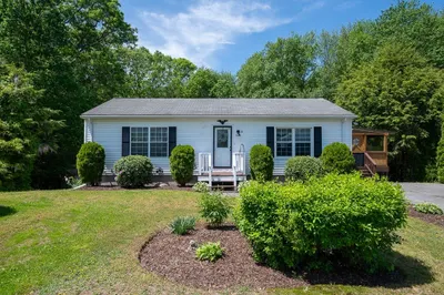 10 Robin Dr #27 1