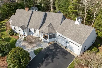 35 Waterfield Rd 1