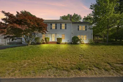 8 Robinwood Dr 1