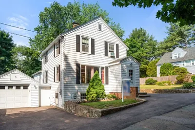 18 Goldsmith Ave 1