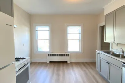 18 North High St #4