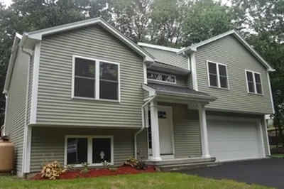 114 Riverton Rd