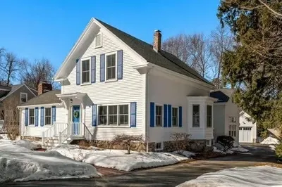 103 Oak St 1