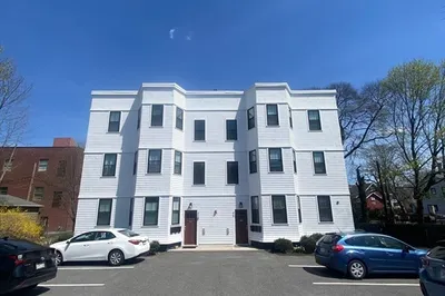 45-47 Clement Avenue #3