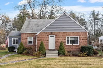 555 Oak Hill Rd 1