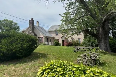 40 Carroll Hill Rd