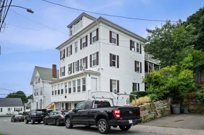 4 Oak Street #4A